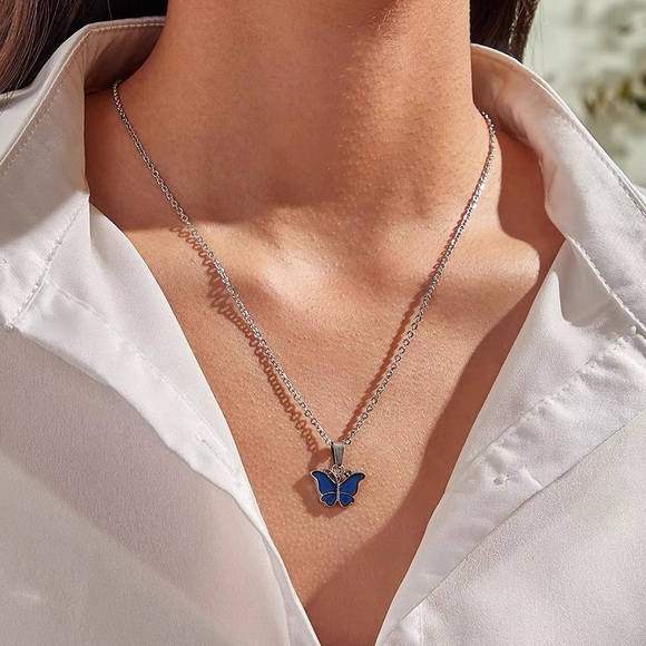 Necklace - Picture 2 of 6